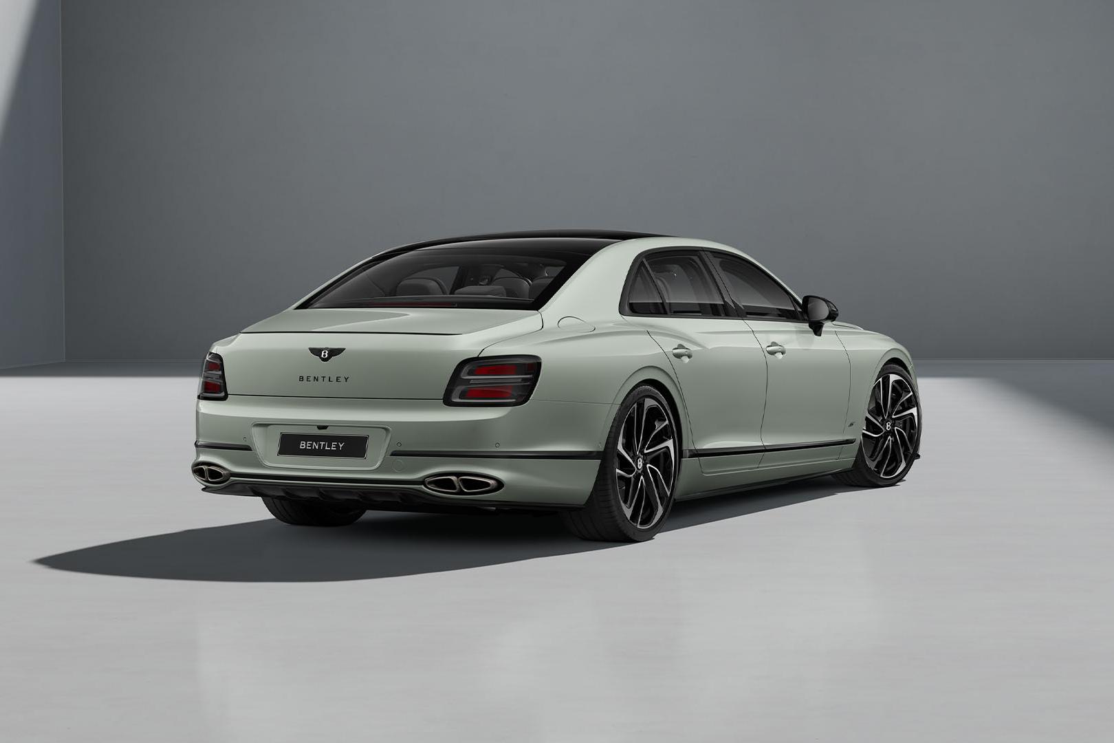 2023 Bentley Flying Spur — photo 4