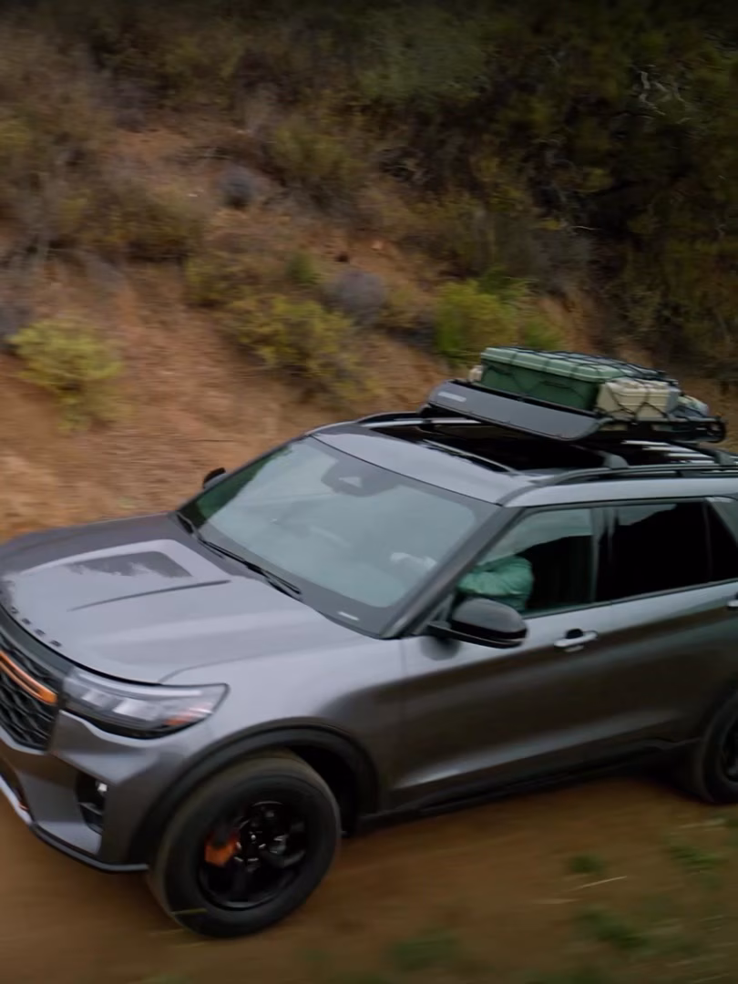 2026 Ford Explorer — photo 2
