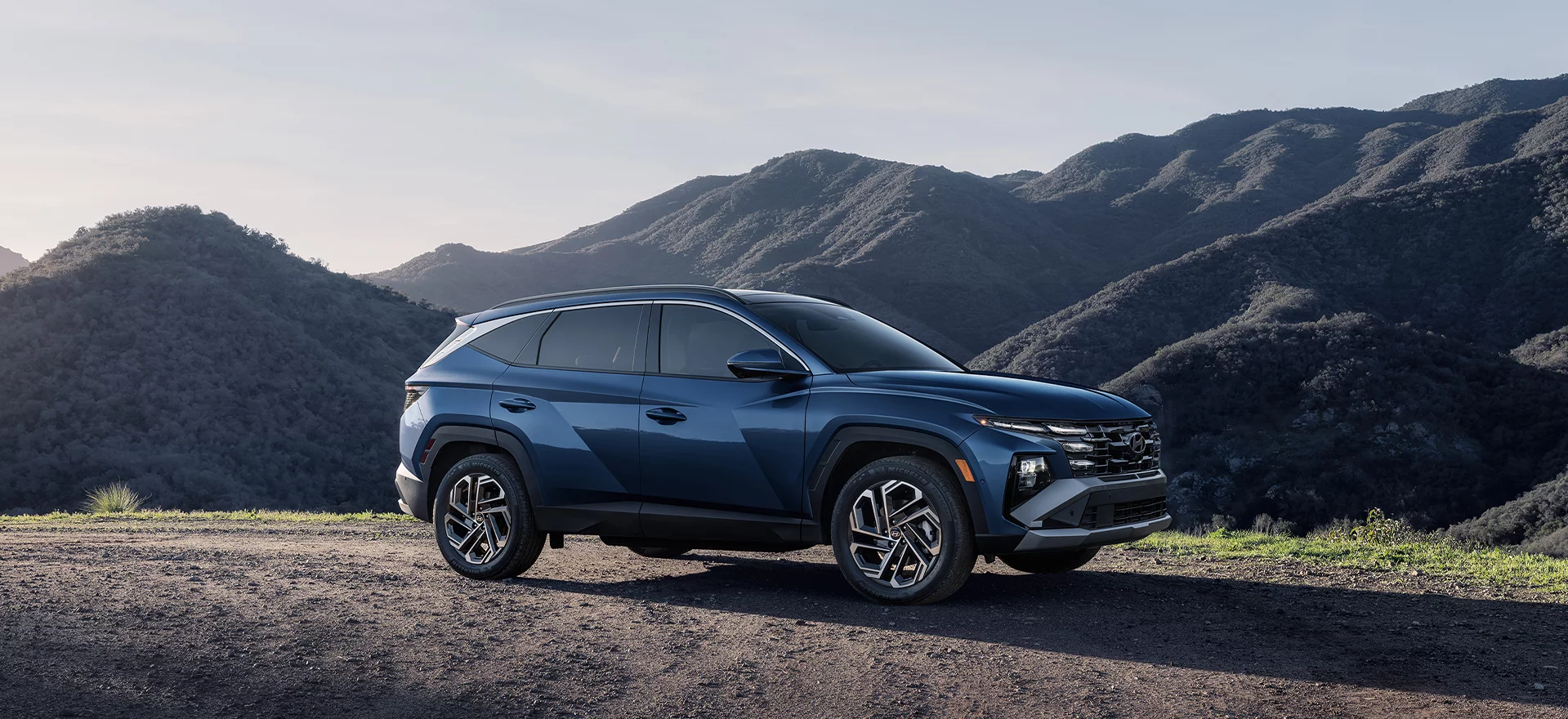 2026 Hyundai Tucson Hybrid — photo 2