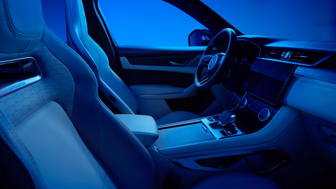 2026 Jaguar F-Pace — photo 4