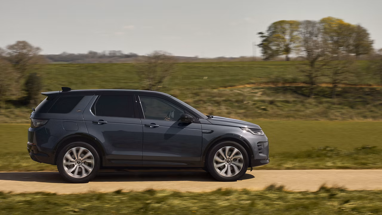 2026 Land Rover Discovery Sport — photo 5