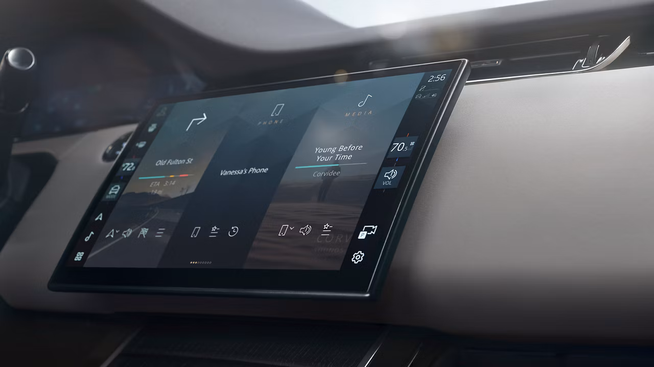 2026 Land Rover Range Rover Evoque — photo 3