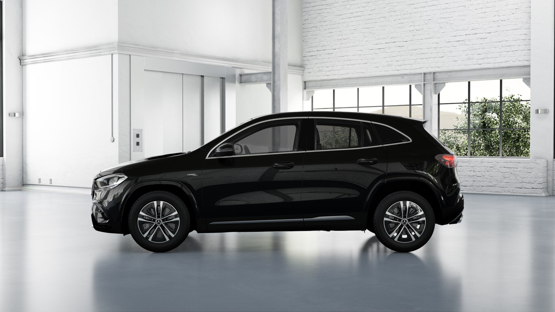 2026 Mercedes-Benz AMG GLA 35 — photo 4