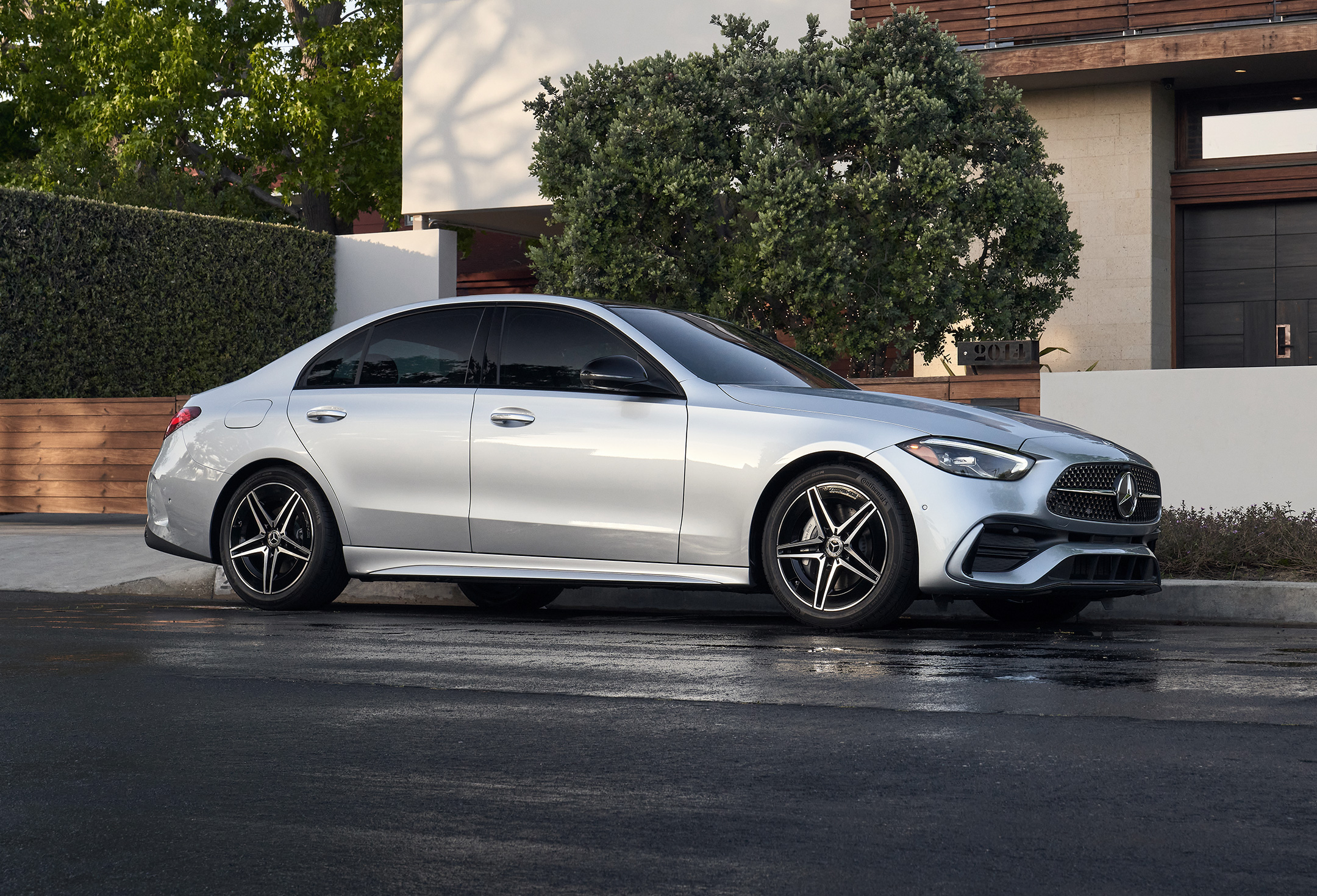 2026 Mercedes-AMG C43 4MATIC — photo 4