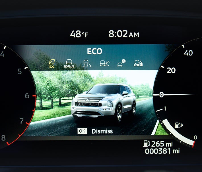 2025 Mitsubishi Outlander Plug-In Hybrid — photo 3