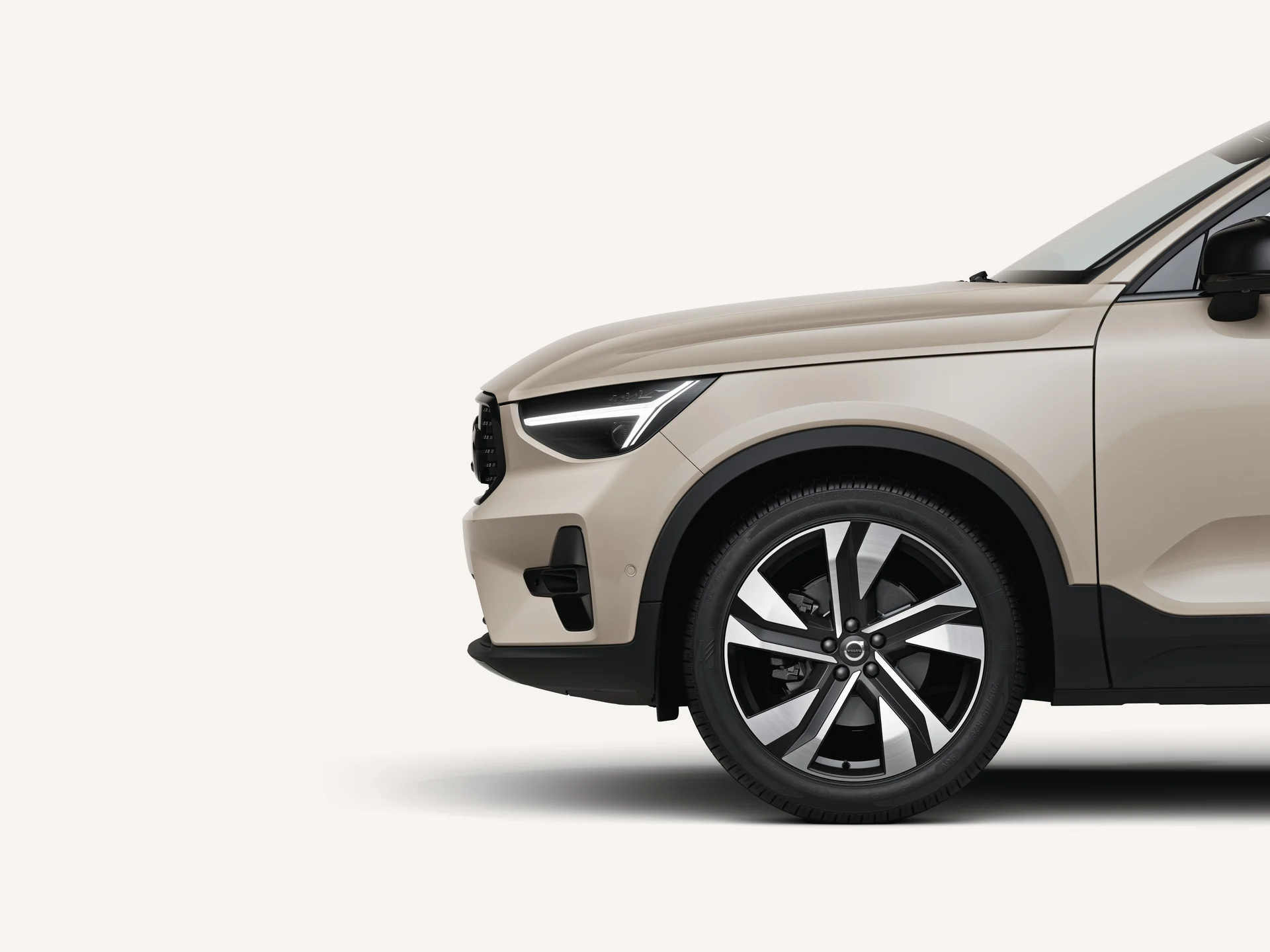 Volvo XC40 — photo 6